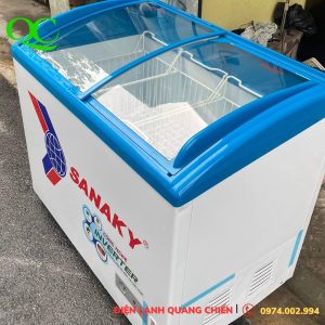 Tu Dong Mat Kinh Cong Sanaky 380 Lit Co Inverter Lam Lanh Truc Tiep